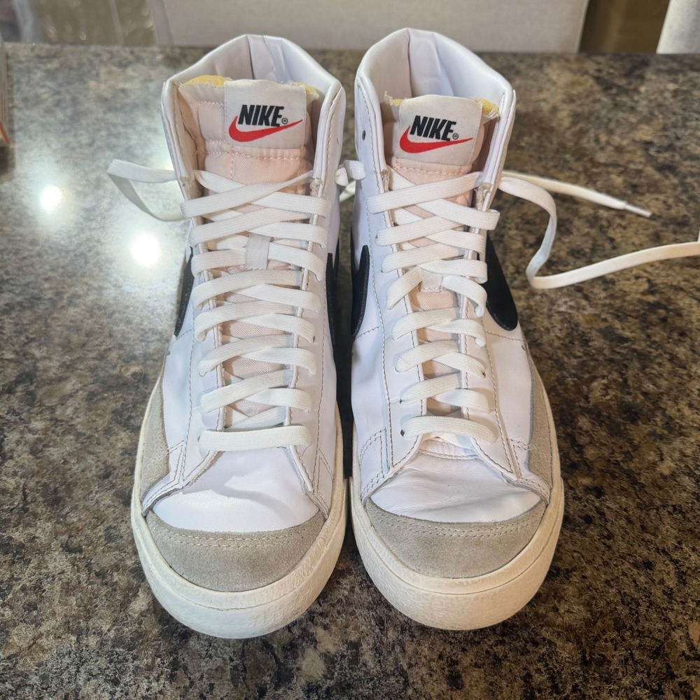 Nike Blazer Mid 77 Vintage White Black CZ1055-100 Womens Size 8.5 High Top Shoes